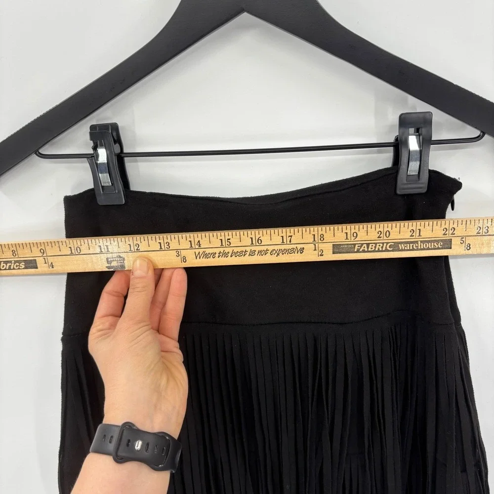 Fringe Faux Suede Mini Skirt Small Black Festival Coachella Western Gasparilla - Picture 9 of 10